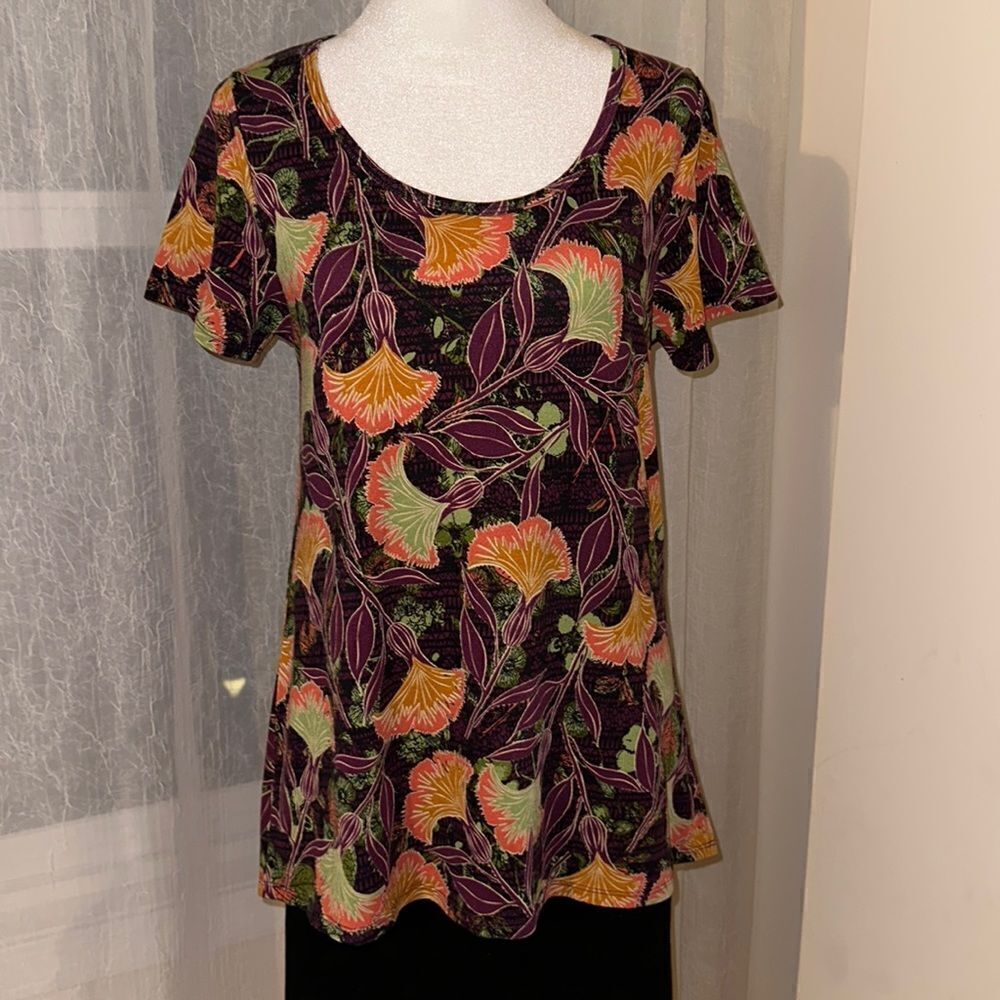 LuLaRoe XS Classic Floral Purple Black Green Gold Orange Short Sleeve Crew Tee